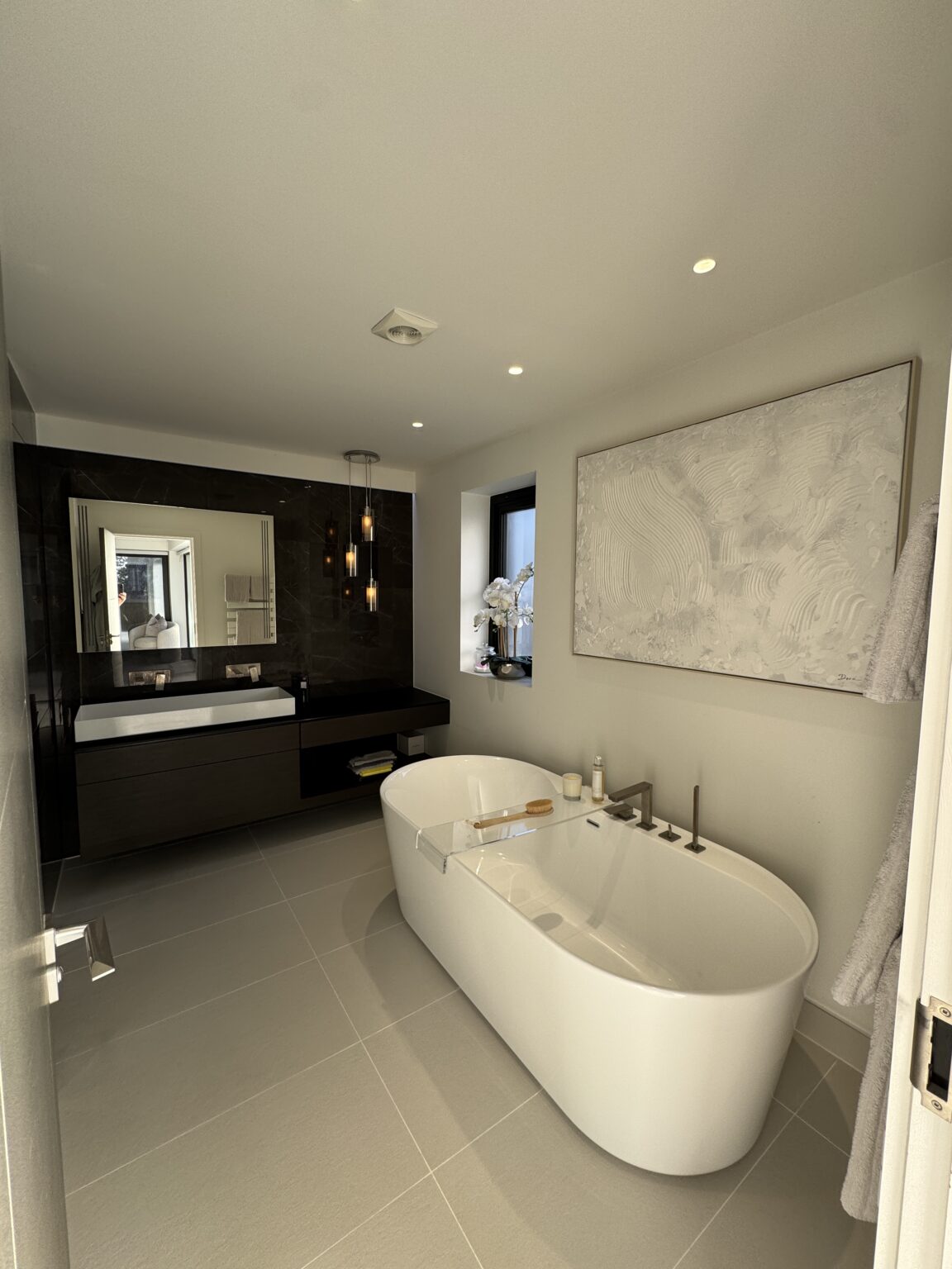 Canford Villa Luxury Holiday Let Master en-suite 1